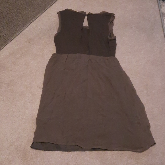 Dress - Picture 6 of 7